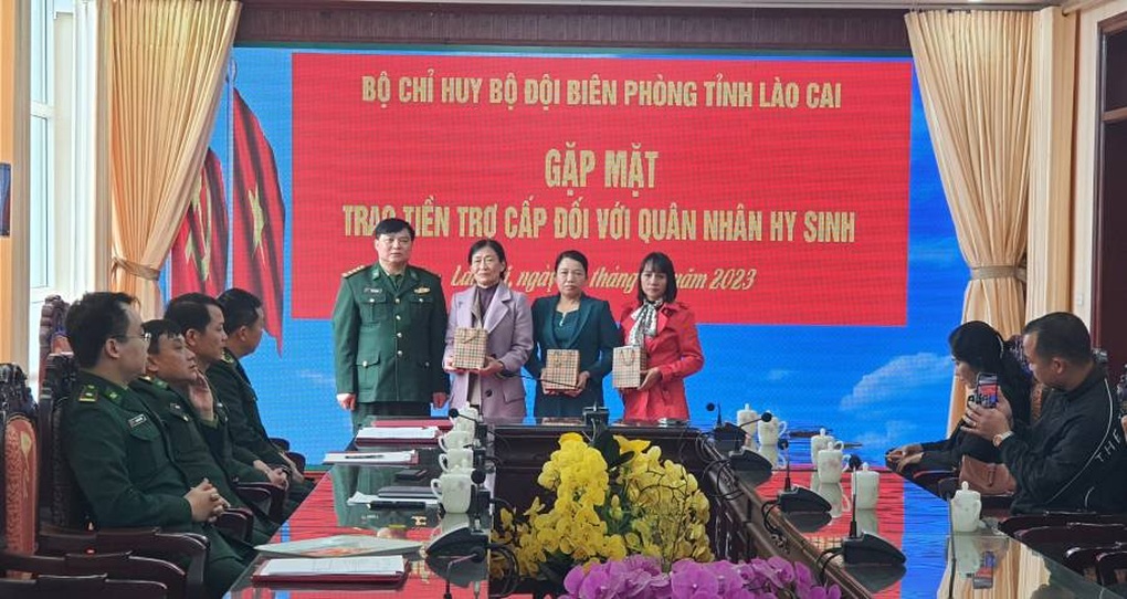 Hỗ trợ hơn 1 tỷ đồng với gia đình 3 liệt sỹ biên phòng - 1 Hỗ trợ hơn 1 tỷ đồng với gia đình 3 liệt sỹ biên phòng - 1