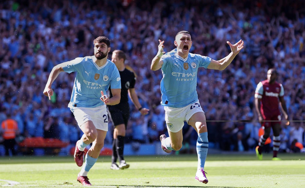 Man City lập kỷ lục vô địch 4 lần liên tiếp tại Premier League - 1