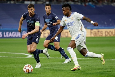 HLV Carlo Ancelotti lo lắng trước đại chiến giữa Real Madrid và Man City