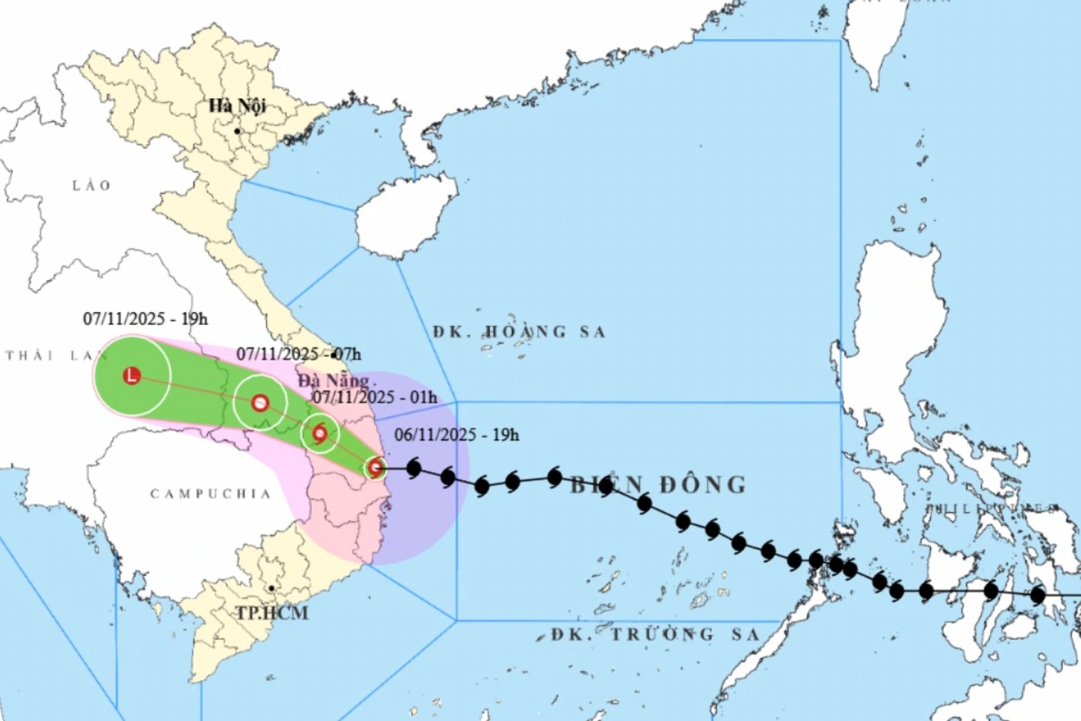 Bão Kalmaegi suy yếu nhanh khi đi sâu vào đất liền, Trung Bộ mưa lớn