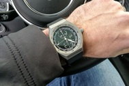Đi xe Porsche đeo đồng hồ gì mới "chất"?