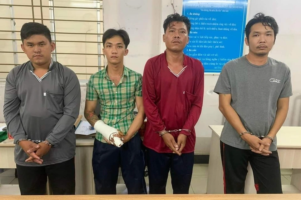 Giải quyết mâu thuẫn bằng dao, 5 người bị thương vong - 1 Giải quyết mâu thuẫn bằng dao, 5 người bị thương vong - 1