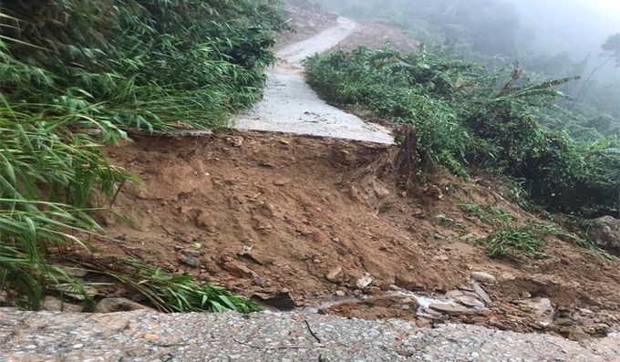 Đã khơi thông được 7km đường bộ từ thuỷ điện Rào Trăng 4 lên Rào Trăng 3 - Ảnh 3.