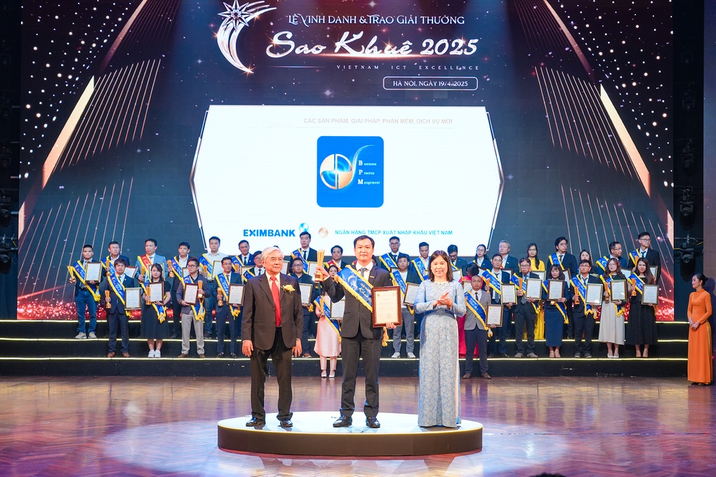 Eximbank được vinh danh tại Giải thưởng Sao Khuê 2025 - 1 Eximbank được vinh danh tại Giải thưởng Sao Khuê 2025 - 1