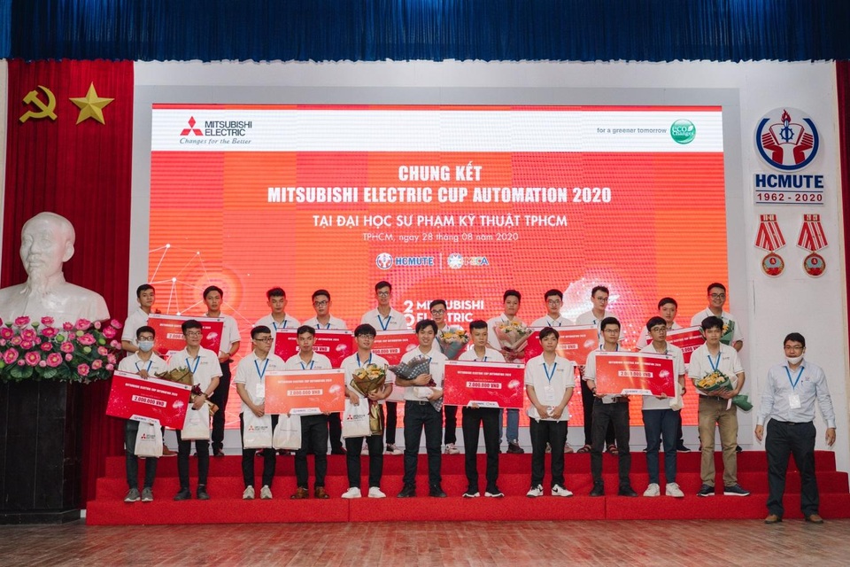 Cuộc thi kỹ thuật điện tử MECA lần đầu tiên được tổ chức tại Việt Nam - 4 Cuộc thi kỹ thuật điện tử MECA lần đầu tiên được tổ chức tại Việt Nam - 4
