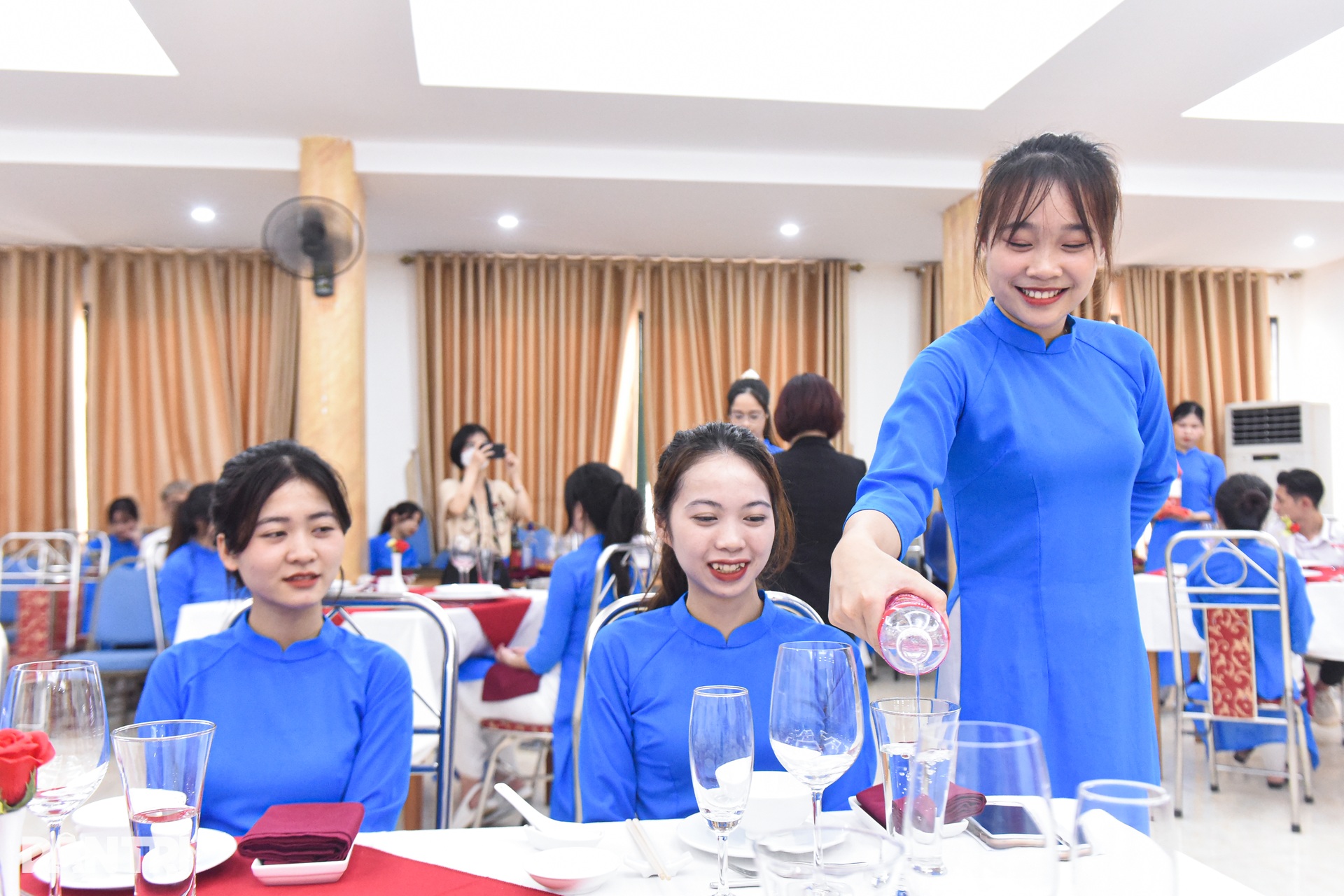 Người trẻ là tín đồ ăn ngon, mặc đẹp thì chọn học nghề gì? - 3 Người trẻ là tín đồ ăn ngon, mặc đẹp thì chọn học nghề gì? - 3