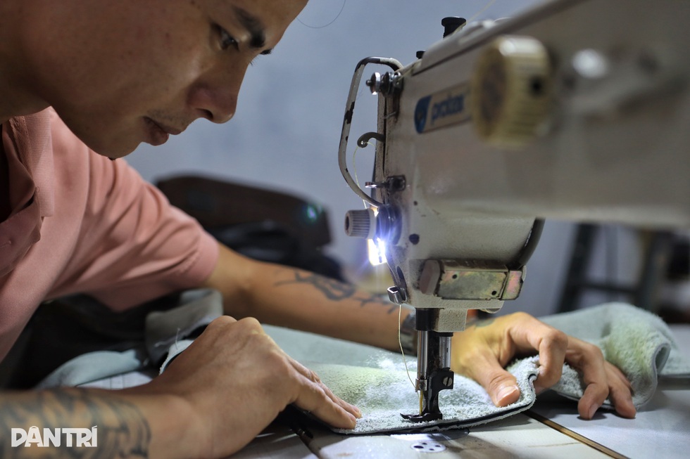 Xưởng đồ da đặc biệt của những anh em đường phố mong viết lại cuộc đời - 7