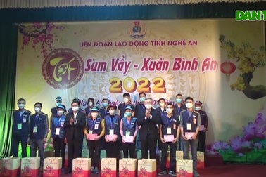 Tết sum vầy - Xuân bình an với người lao động Nghệ An
