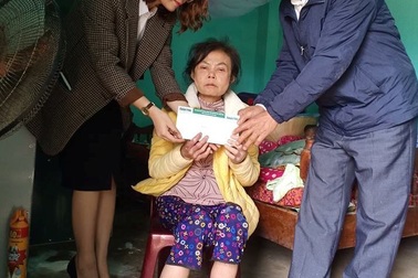 Trao hơn 33 triệu đồng đến 2 hoàn cảnh khó khăn tại Thanh Hóa