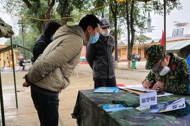 Thủ tướng: Rút giấy phép lao động nước ngoài “trốn” cách ly corona