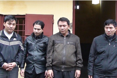 Khởi tố 3 cán bộ huyện sát phạt trên chiếu bạc