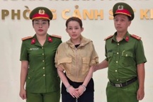 Ngân 98 bị khởi tố, bắt tạm giam