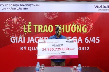 Chọn số ngẫu nhiên và “ẵm” về nhà gần 25 tỷ đồng