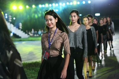 Hé lộ những hình ảnh đầu tiên trong Festival Áo dài Hà Nội 2016