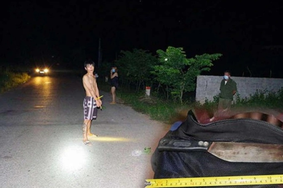 Đi tập thể dục, cô gái trẻ bất ngờ bị nam thanh niên túm tóc rồi cứa cổ - 1 Đi tập thể dục, cô gái trẻ bất ngờ bị nam thanh niên túm tóc rồi cứa cổ - 1