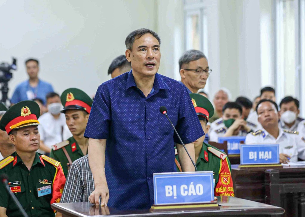 Cựu tư lệnh Cảnh sát biển khai tham ô do thấy thủ trưởng đi công tác vất vả - 4 Cựu tư lệnh Cảnh sát biển khai tham ô do thấy thủ trưởng đi công tác vất vả - 4