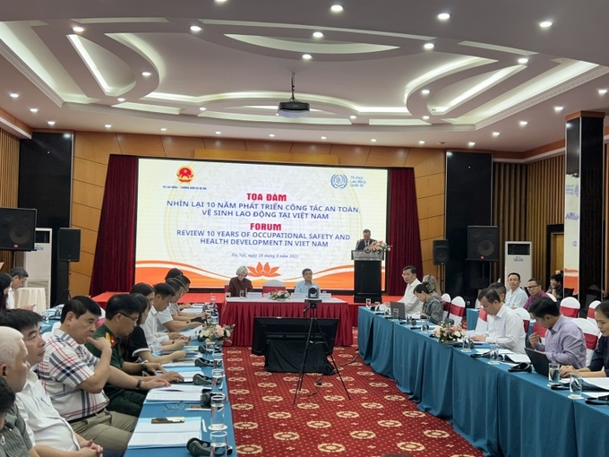 Quang cảnh buổi tọa đàm