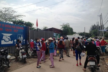 Phát hiện thi thể bé sơ sinh trong thùng rác