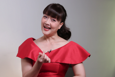 Showbiz 8 - Vân Dung: "Con dâu không cần xinh, lương 1 triệu đồng cũng tốt"