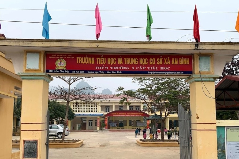 Vụ nam sinh lớp 8 bị đánh hội đồng: Làm rõ trách nhiệm tập thể, cá nhân - 1 Vụ nam sinh lớp 8 bị đánh hội đồng: Làm rõ trách nhiệm tập thể, cá nhân - 1