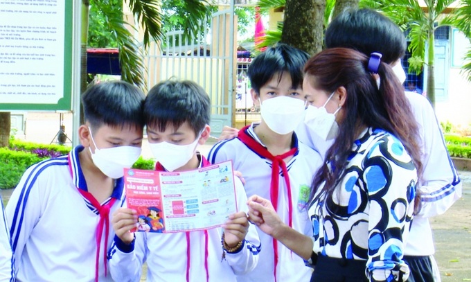 Luật BHYT quy định HSSV là đối tượng bắt buộc tham gia BHYT.