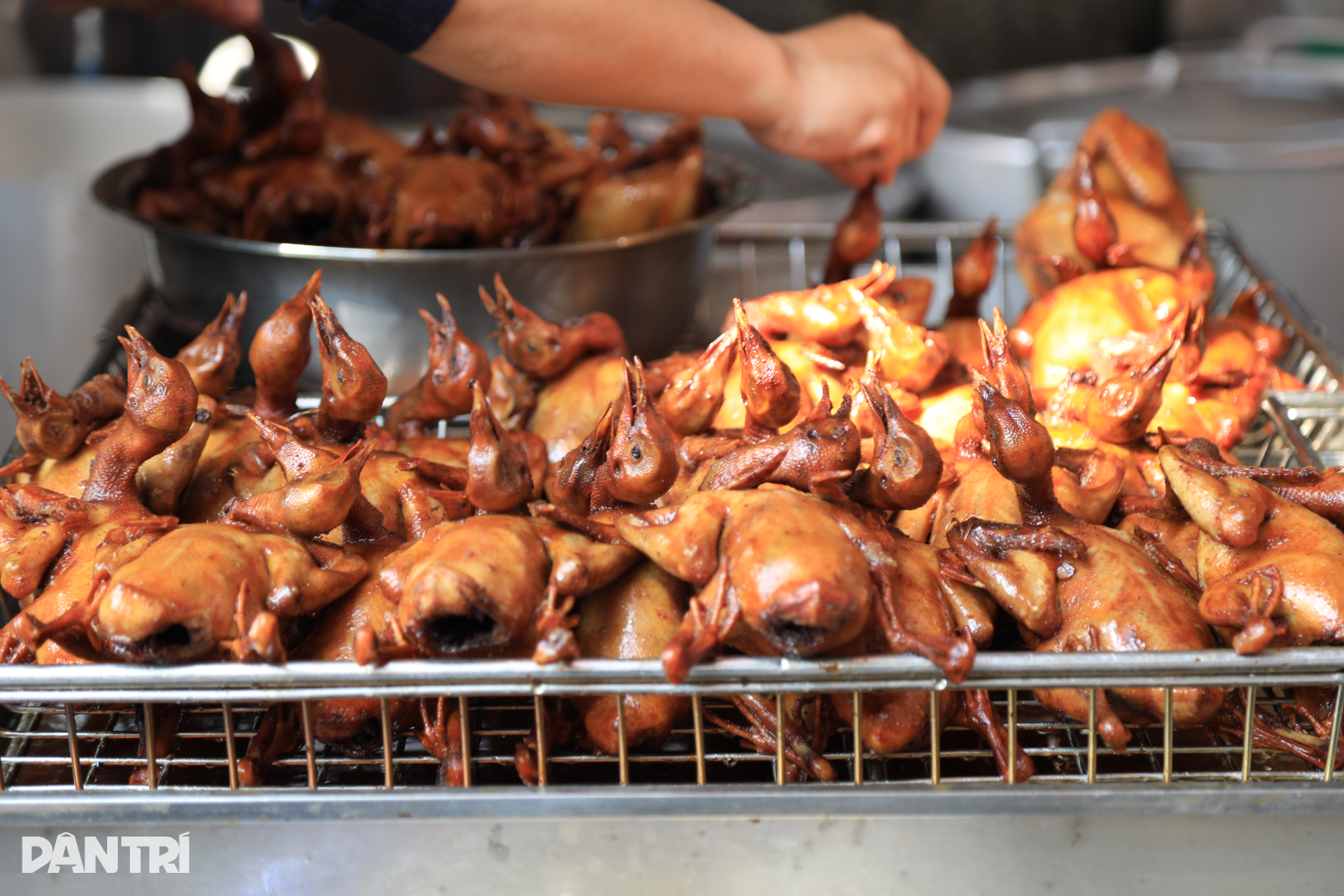 Những món ngon đắt khách nhất chợ nhà giàu ở Hà Nội ngày Tết - 12 Những món ngon đắt khách nhất chợ nhà giàu ở Hà Nội ngày Tết - 12