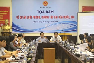 Doanh nghiệp đồ uống: “Tài trợ mà không được nói mình tài trợ thì khác gì áo gấm đi đêm”