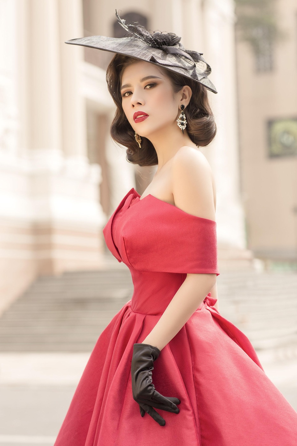 Hoa hậu Dương Yến Nhung hoá cô nàng cổ điển - 4 Hoa hậu Dương Yến Nhung hoá cô nàng cổ điển - 4