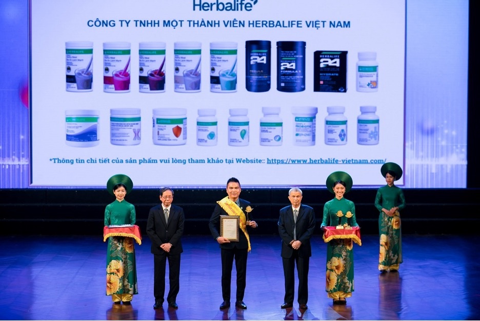 Herbalife Việt Nam đạt giải thưởng Sản phẩm vàng vì sức khỏe cộng đồng năm 2024 - 2