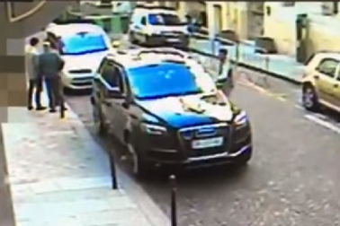 Hy hữu xe chở tài liệu mật quân sự Israel bị trộm trước mắt vệ sĩ