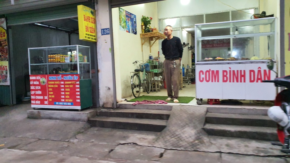 Hàng loạt nhà hàng đóng cửa, cho nhân viên nghỉ vì dịch cúm corona - 7 Hàng loạt nhà hàng đóng cửa, cho nhân viên nghỉ vì dịch cúm corona - 7