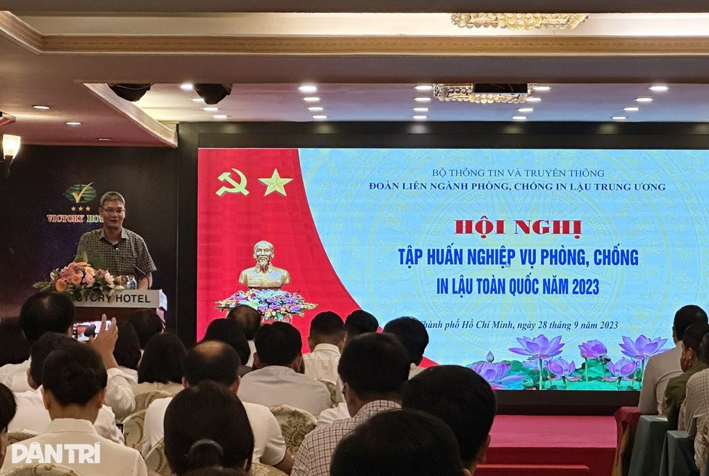 Hơn 130.000 ấn phẩm in lậu trái phép bị tiêu hủy trong 1 năm - 1 Hơn 130.000 ấn phẩm in lậu trái phép bị tiêu hủy trong 1 năm - 1