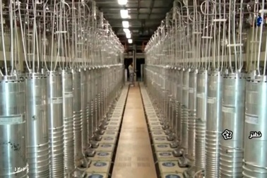 Tổng thống Putin đề nghị chuyển uranium làm giàu của Iran sang Nga