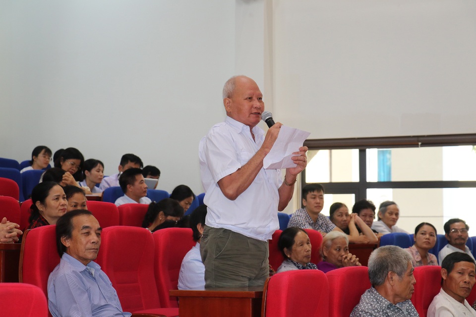 Trưởng Ban Tổ chức Trung ương tiếp xúc cử tri tại TP Uông Bí - 3 Trưởng Ban Tổ chức Trung ương tiếp xúc cử tri tại TP Uông Bí - 3