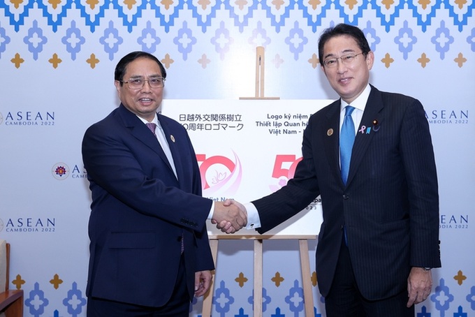 Thủ tướng Phạm Minh Chính gặp Thủ tướng Nhật Bản Kishida Fumio.