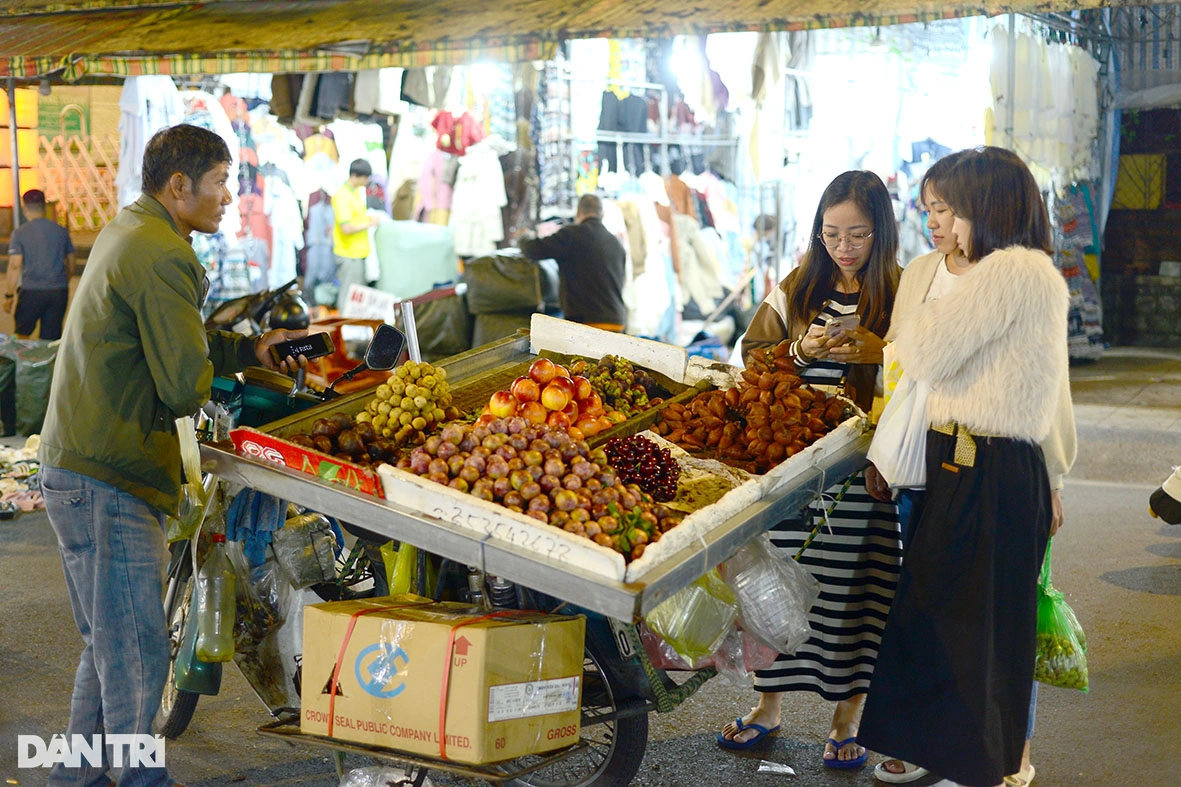 View - Đà Lạt "buồn tẻ" sau 22h vì hàng quán đóng cửa hết | Báo Dân trí