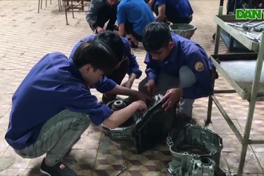 Dạy nghề cho học sinh vùng cao