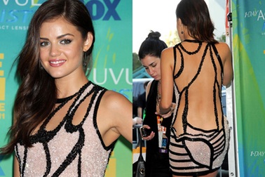 Váy áo của Lucy Hale gây xôn xao tại lễ trao giải Teen Choice 