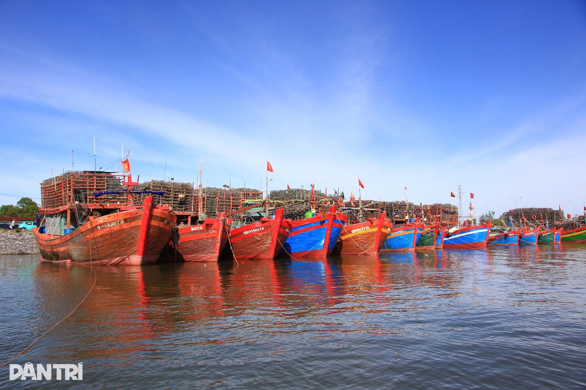 Các tỉnh, thành miền Trung hối hả trước giờ bão Kajiki đổ bộ - 10 Các tỉnh, thành miền Trung hối hả trước giờ bão Kajiki đổ bộ - 10