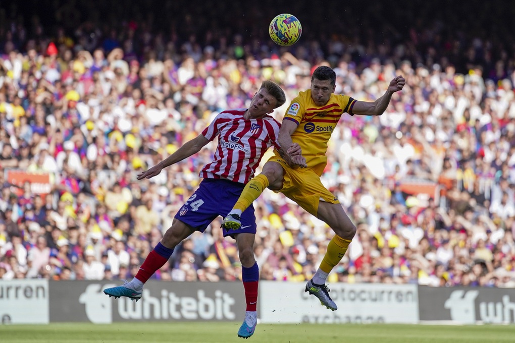 Đánh bại Atletico, Barcelona hơn Real Madrid 11 điểm - 2 Đánh bại Atletico, Barcelona hơn Real Madrid 11 điểm - 2