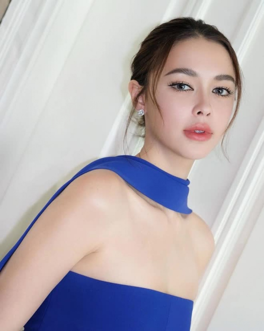 Nhan sắc quyến rũ của bông hồng lai Thái Lan sắp được gả vào nhà tỷ phú - 12 Nhan sắc quyến rũ của bông hồng lai Thái Lan sắp được gả vào nhà tỷ phú - 12