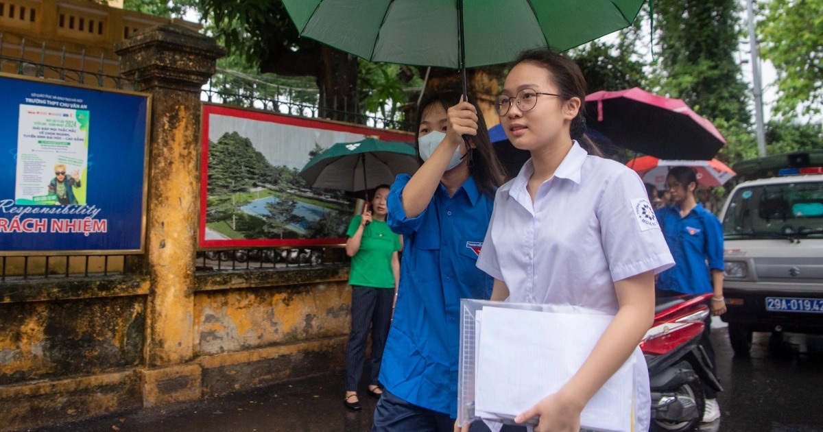 View - Gợi ý đáp án môn toán thi lớp 10 năm 2024 tại Hà Nội | Báo Dân trí