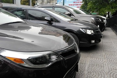 98% dân chưa có xe: Vừa mơ ô tô vừa lo cấm đường