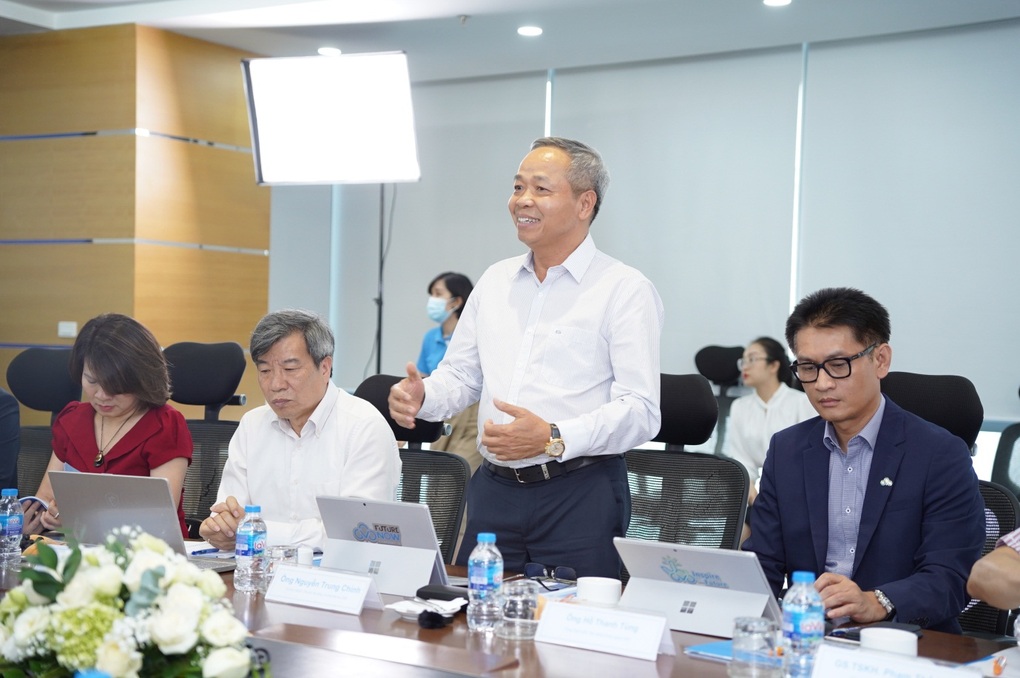 Bộ trưởng Bộ GDĐT đến thăm và làm việc với Tập đoàn Công nghệ CMC và Trường Đại học CMC - 3 Bộ trưởng Bộ GDĐT đến thăm và làm việc với Tập đoàn Công nghệ CMC và Trường Đại học CMC - 3