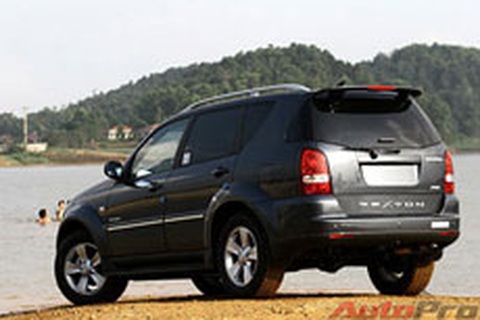 Tăng mạnh thuế TTĐB với ô tô từ 6 - 9 chỗ