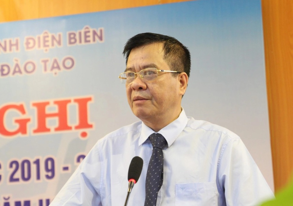 Nóng: Bắt Giám đốc Sở Giáo dục và Đào tạo tỉnh Điện Biên - 1 Nóng: Bắt Giám đốc Sở Giáo dục và Đào tạo tỉnh Điện Biên - 1