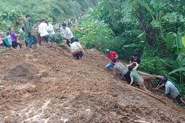 Phó Thủ tướng yêu cầu khẩn trương ứng phó, khắc phục hậu quả mưa lũ
