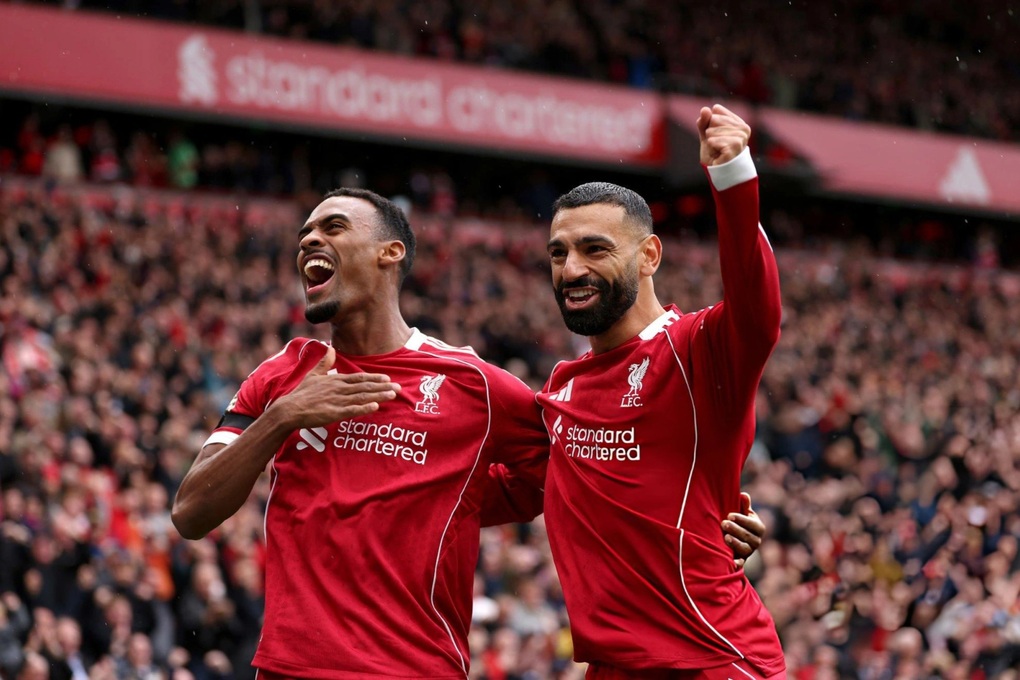 Đánh bại Everton, Liverpool nối dài mạch toàn thắng - 1 Đánh bại Everton, Liverpool nối dài mạch toàn thắng - 1