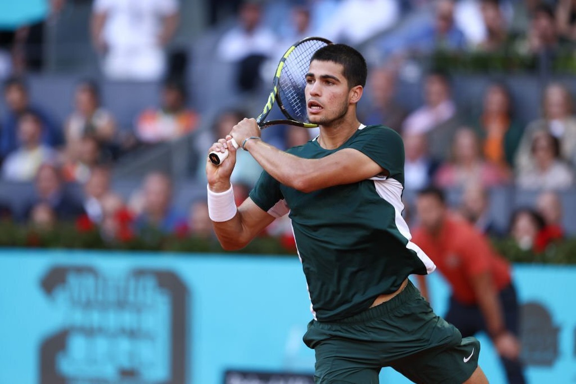 Tiểu Nadal Carlos Alcaraz lần đầu tiên vô địch Madrid Open - 2 Tiểu Nadal Carlos Alcaraz lần đầu tiên vô địch Madrid Open - 2