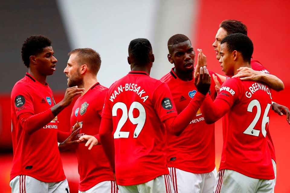 Những khoảnh khắc thăng hoa của hàng công Man Utd trước Bournemouth - 8 Những khoảnh khắc thăng hoa của hàng công Man Utd trước Bournemouth - 8